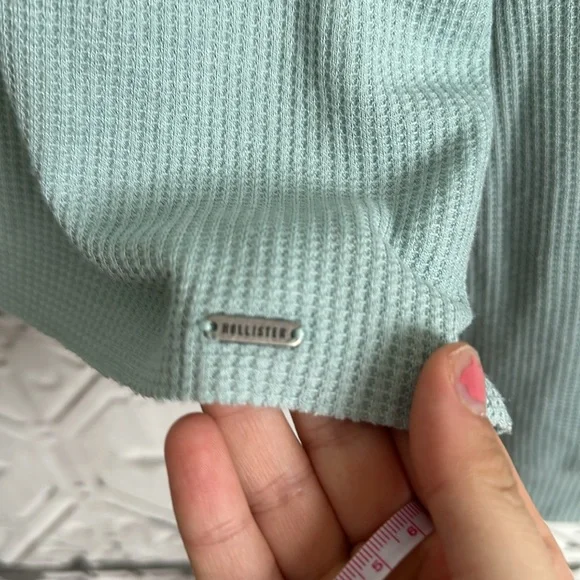 Hollister waffle knit crop top - Picture 2 of 4